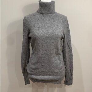 Gray cashmere turtleneck sweater